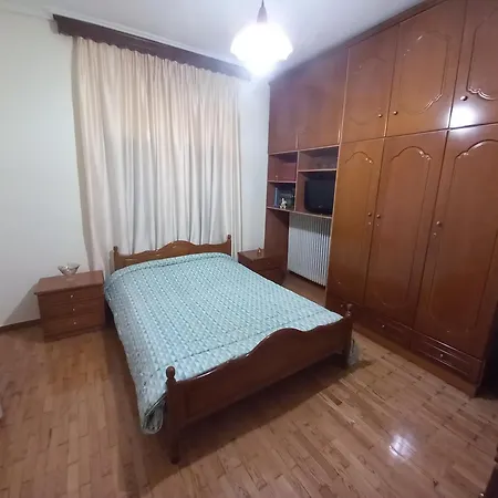 Κώστας Διαμέρισμα Τρίκαλα